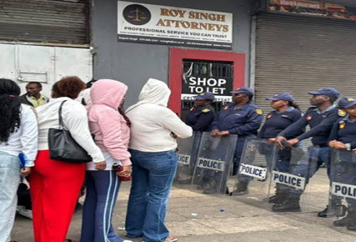 Iinhlangano Zomphakathi Ezibeka AmaSewula Afrika Phambili Zithi Zikghabhudlhwa Mthetho-Sisekelo Wenarha Obeka Amaphandle Phambili